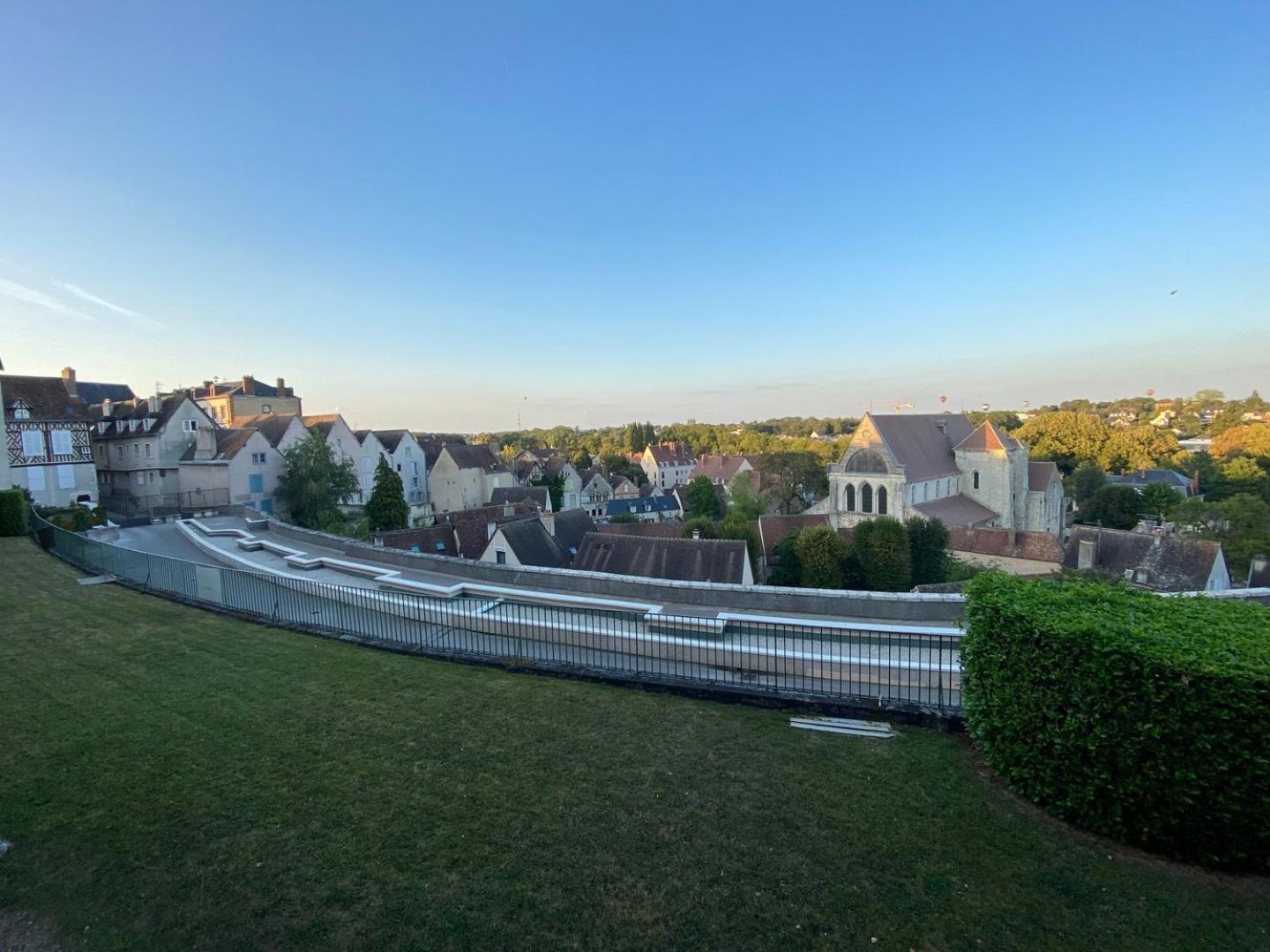 Le Jardinet De La Cathedrale Apartment Chartres Exterior foto
